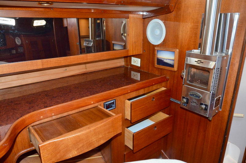 1989 Freedom 45 Center Cockpit - THUMPER III