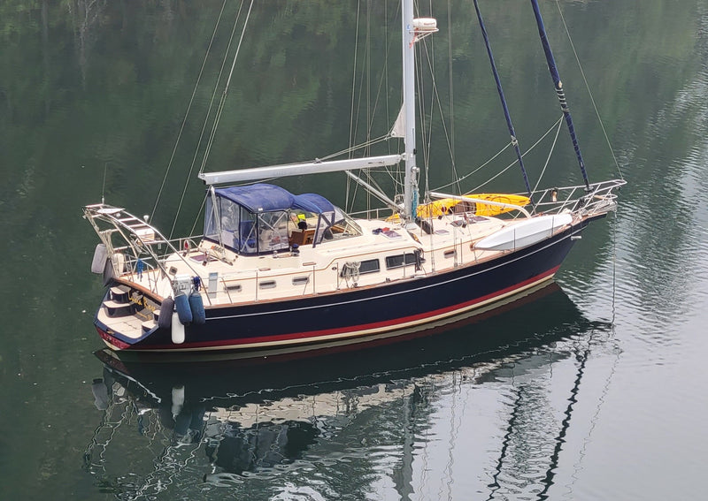 Island Packet 445 "Lucia Rose"