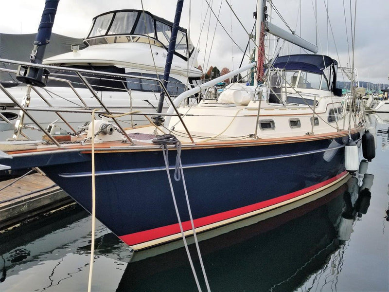 Island Packet 445 "Lucia Rose"