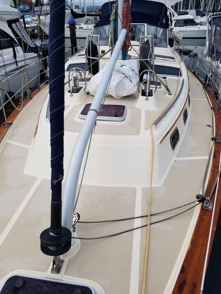 Island Packet 445 "Lucia Rose"