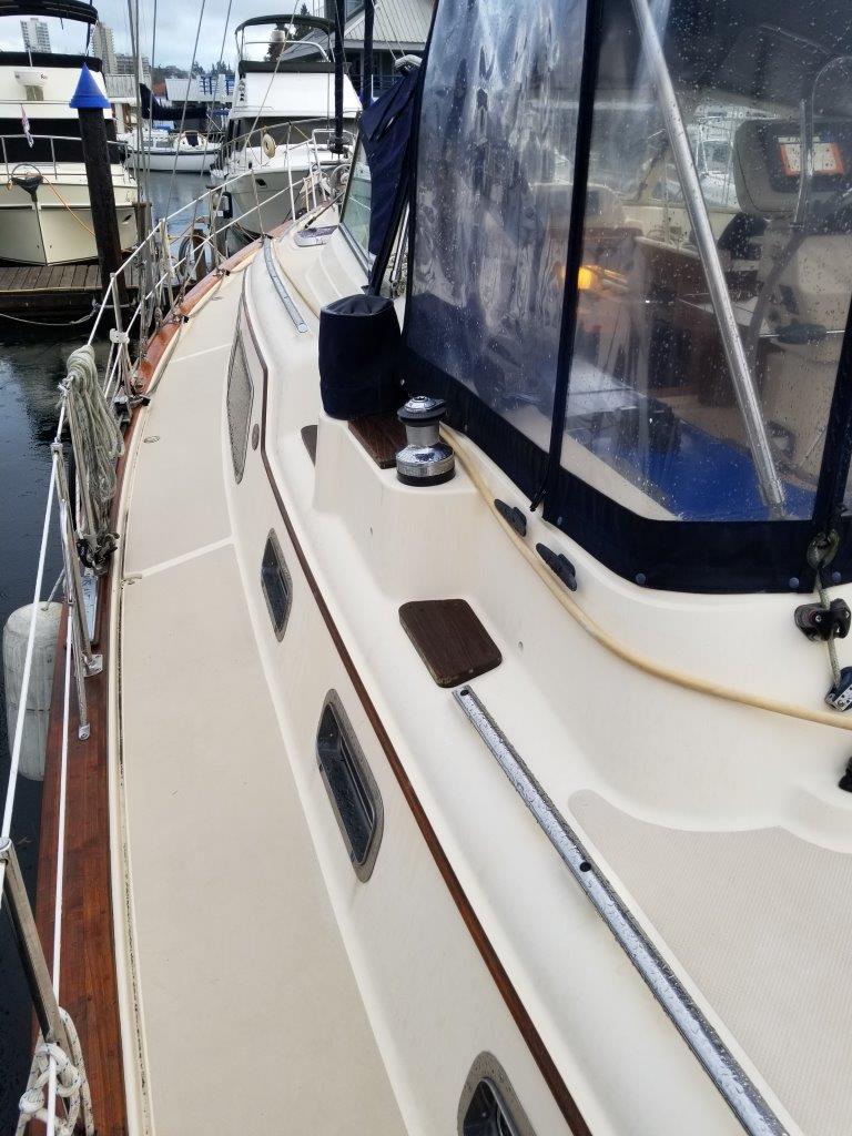 Island Packet 445 "Lucia Rose"