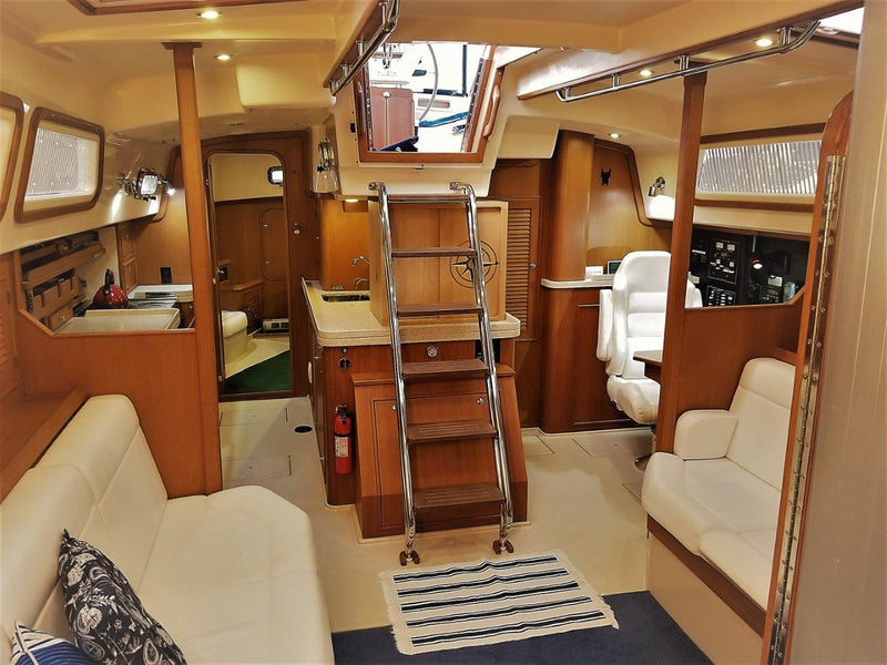 Island Packet 445 "Lucia Rose"