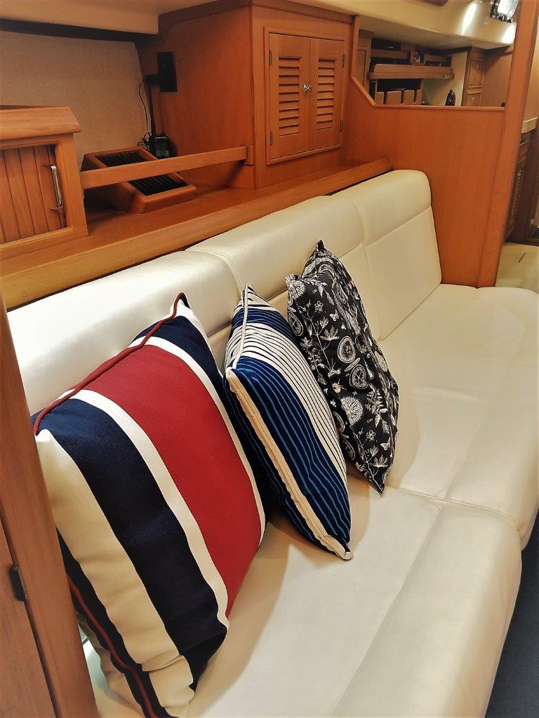 Island Packet 445 "Lucia Rose"