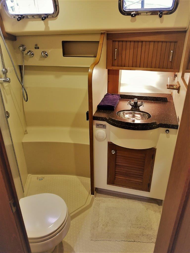 Island Packet 445 "Lucia Rose"