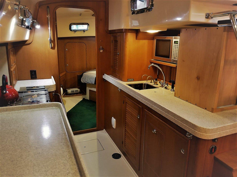 Island Packet 445 "Lucia Rose"