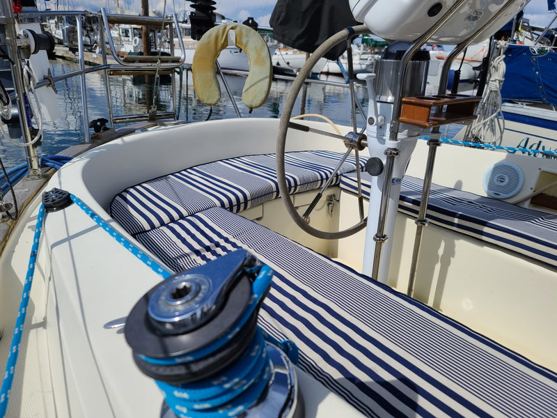 Pacific Seacraft 37_Summer Breeze