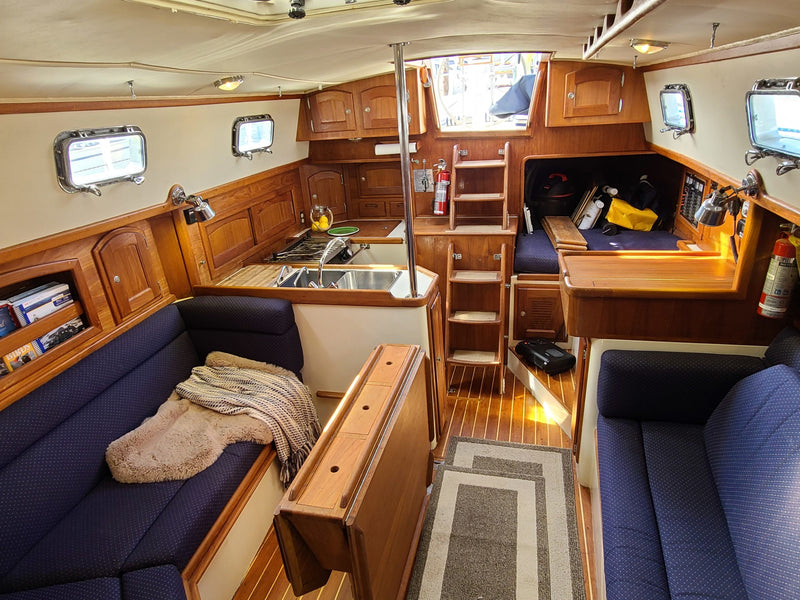 Pacific Seacraft 37_Summer Breeze