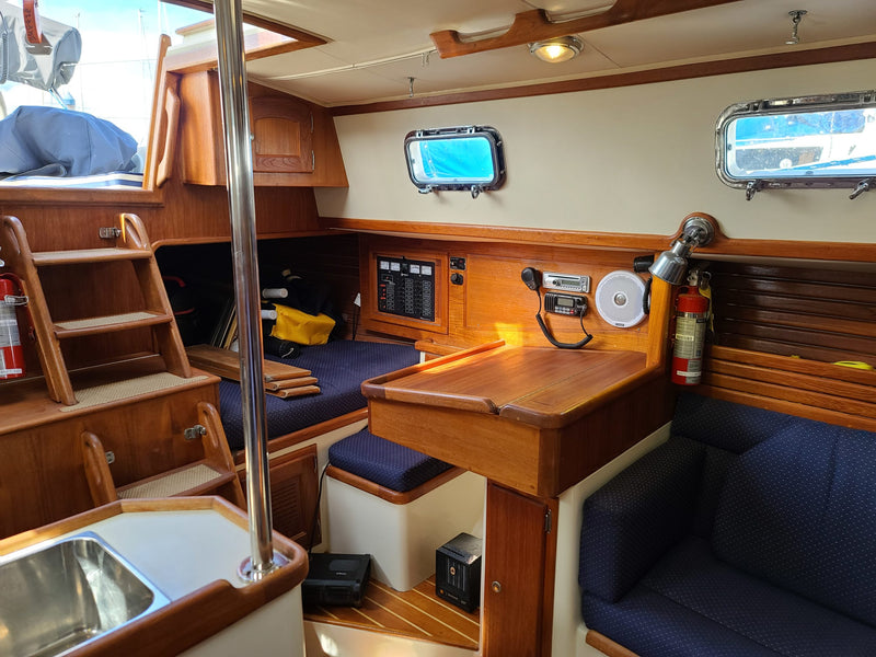 Pacific Seacraft 37_Summer Breeze