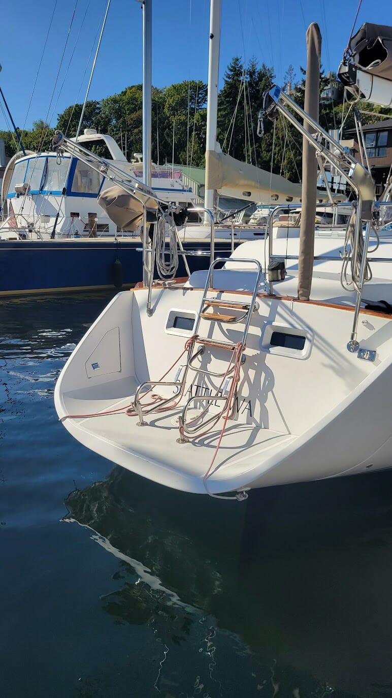 1989 Freedom 45 Center Cockpit - THUMPER III