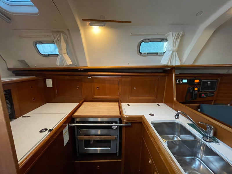 Beneteau Oceanis 331 - Irish Ayes