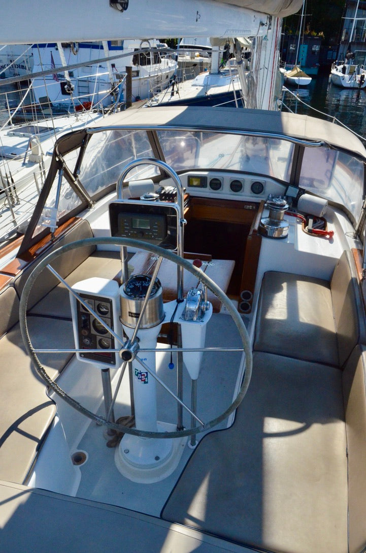1989 Freedom 45 Center Cockpit - THUMPER III