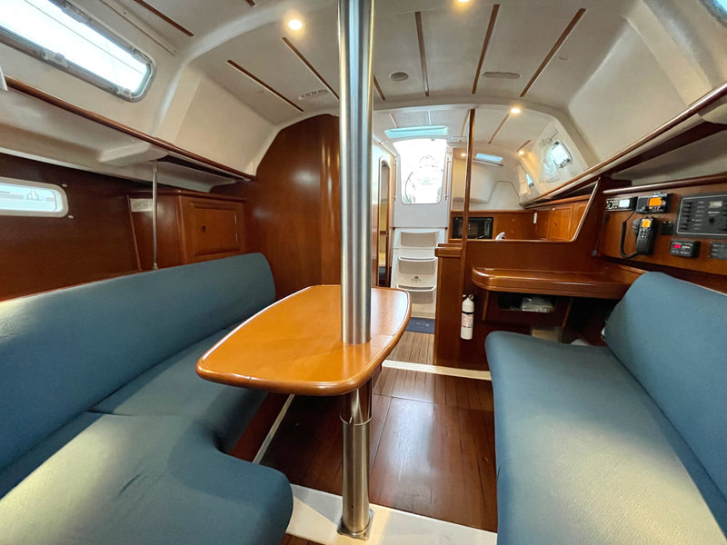 Beneteau Oceanis 331 - Irish Ayes