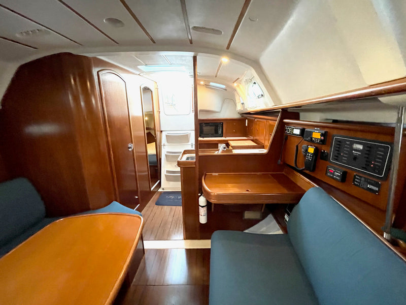 Beneteau Oceanis 331 - Irish Ayes