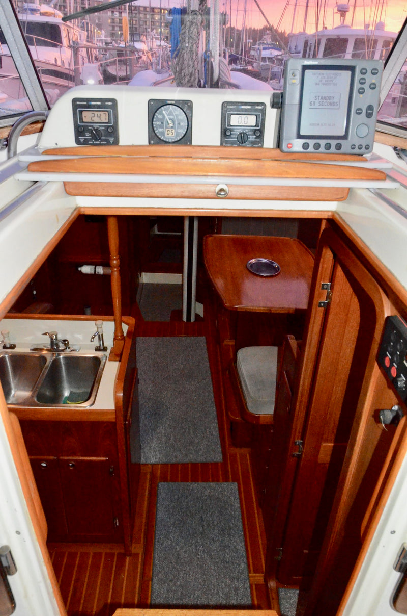 1988 Sceptre 41 - First Light