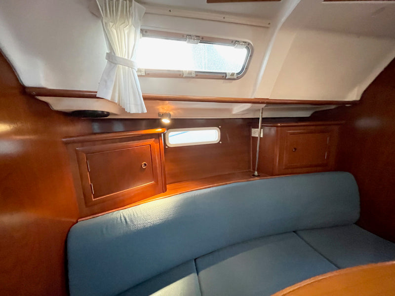 Beneteau Oceanis 331 - Irish Ayes
