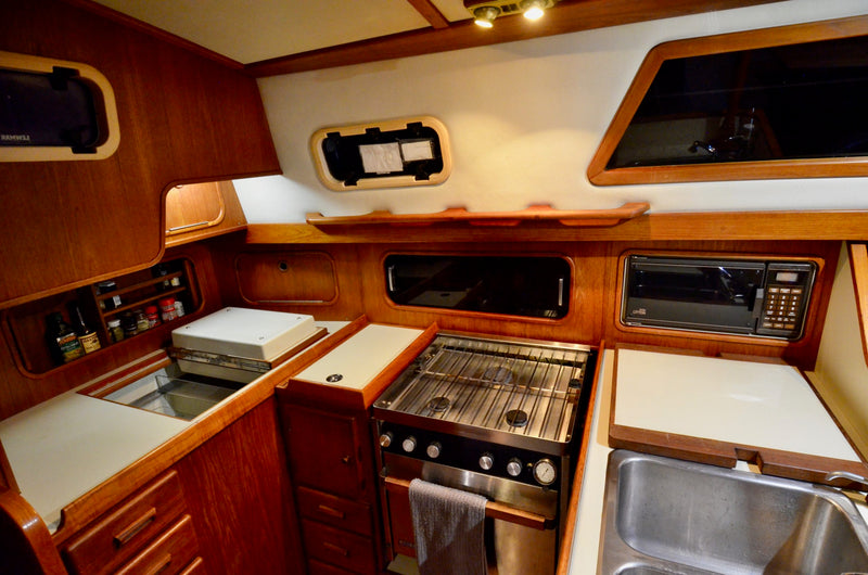 1988 Sceptre 41 - First Light