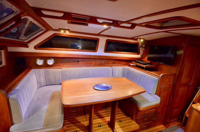 1988 Sceptre 41 - First Light