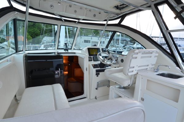 Pursuit 3370 Offshore