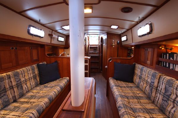 Ocean Explorer - Valiant 39