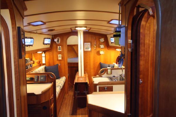 Ocean Explorer - Valiant 39