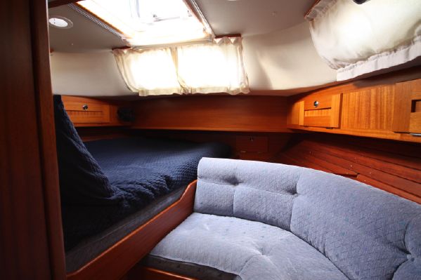 Hallberg Rassy 39 Over the Edge