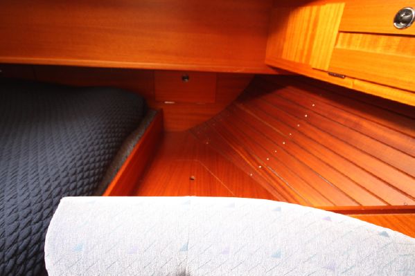 Hallberg Rassy 39 Over the Edge