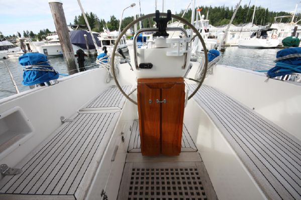 Hallberg Rassy 39 Over the Edge