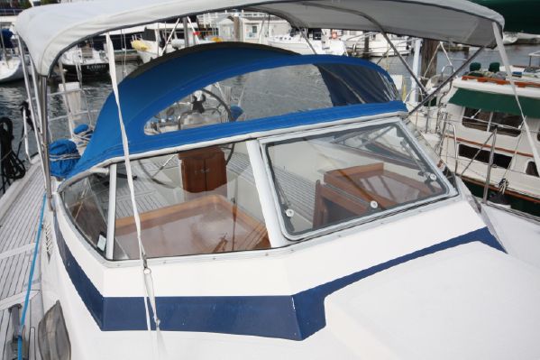 Hallberg Rassy 39 Over the Edge
