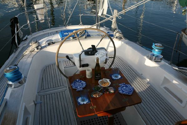 Hallberg Rassy 39 Over the Edge