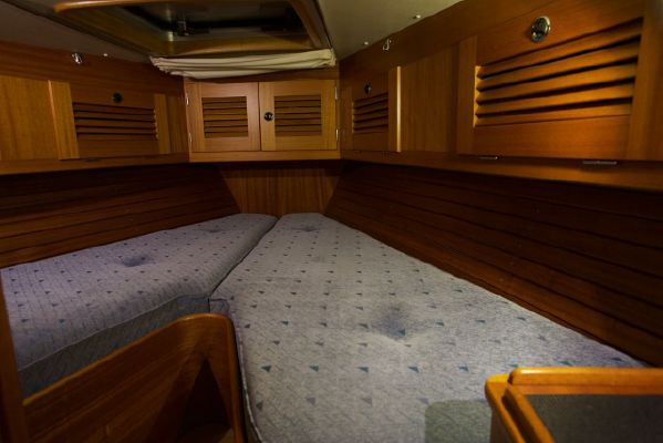 Hallberg Rassy 39 Over the Edge