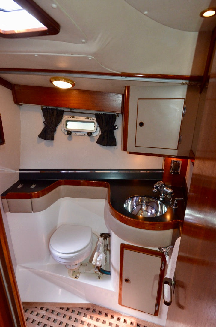 1989 Freedom 45 Center Cockpit - THUMPER III