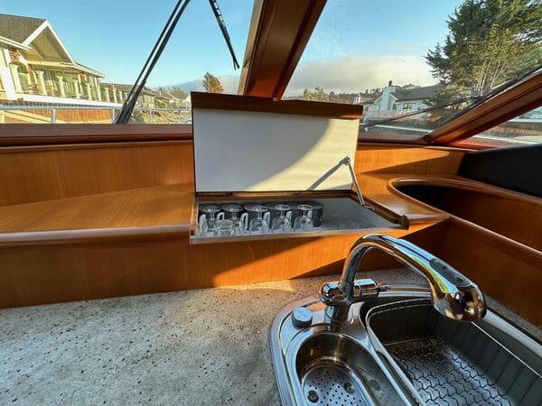 2003 Ocean Alexander Altus 48 - Jazz