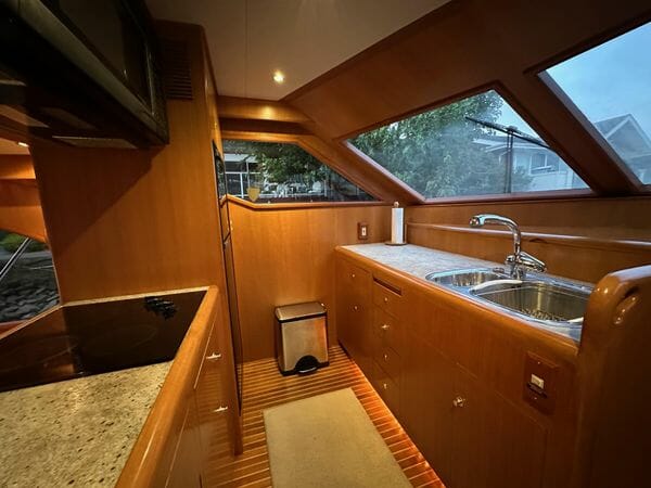 2003 Ocean Alexander Altus 48 - Jazz