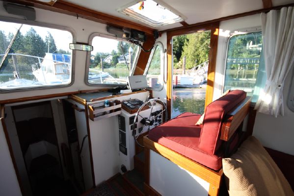 1998 BHM Downeaster 32 NELLE