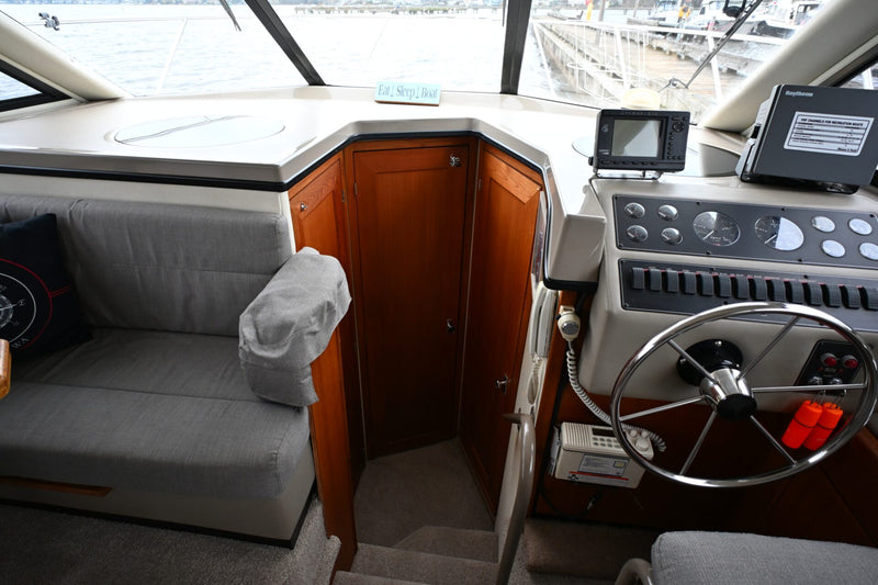 Bayliner 4087 - LAZY DAYS