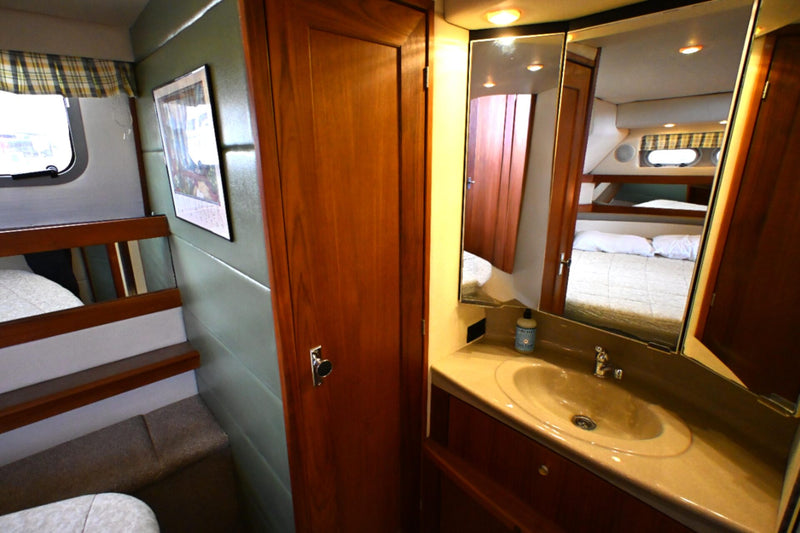 Bayliner 4087 - LAZY DAYS