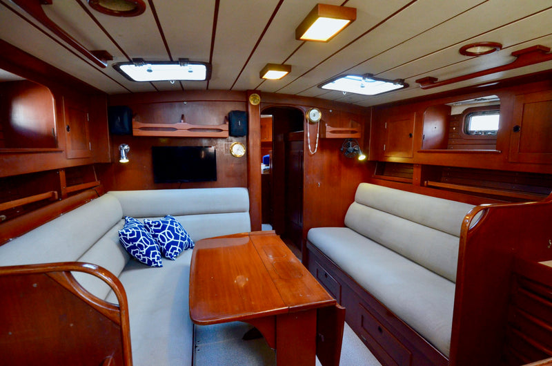 1984 Hallberg Rassy 42E