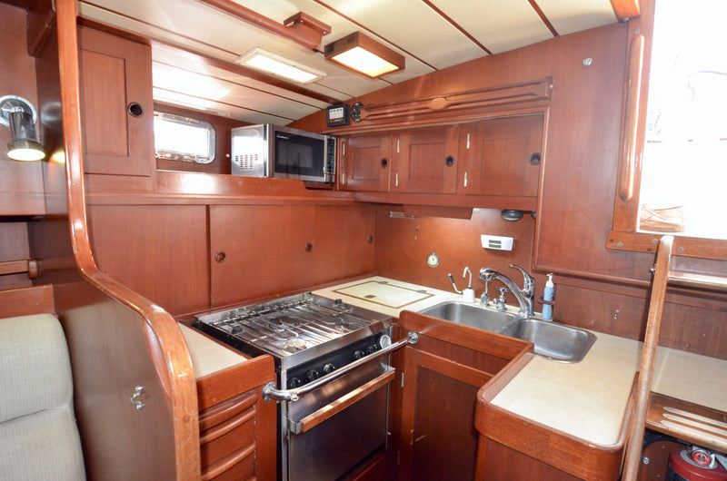 1984 Hallberg Rassy 42E