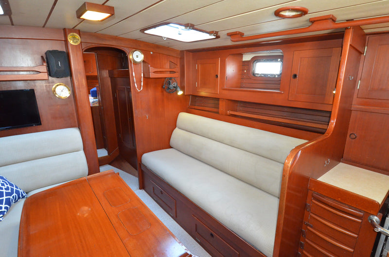 1984 Hallberg Rassy 42E