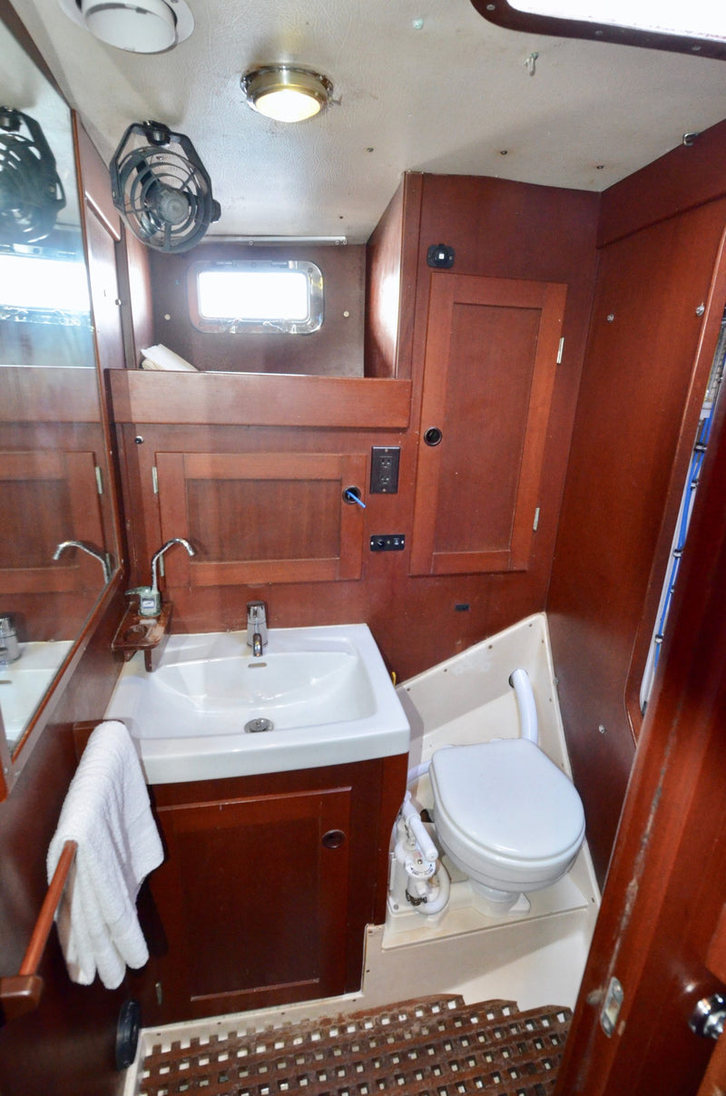 1984 Hallberg Rassy 42E