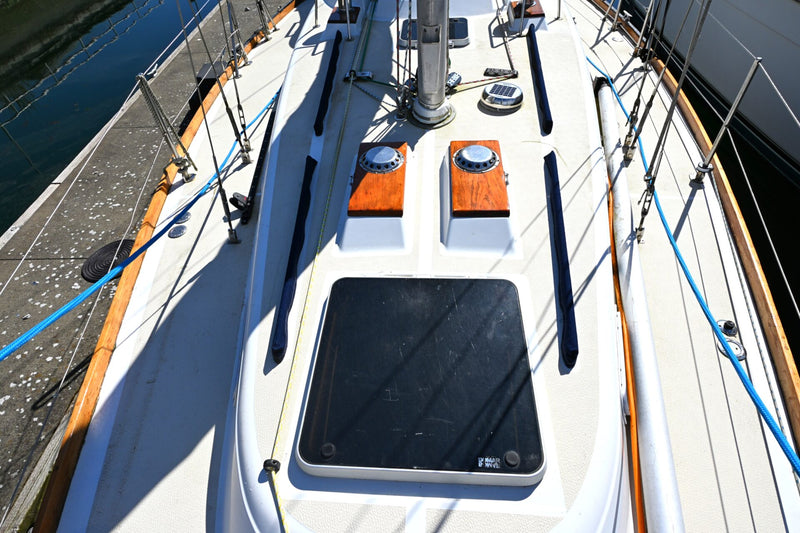 1980 Tartan 37 - TOURMALINE