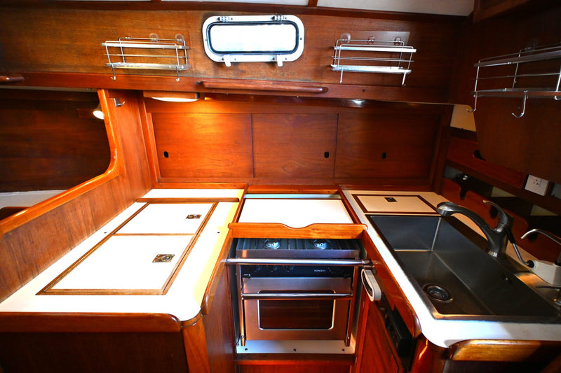 1980 Tartan 37 - TOURMALINE
