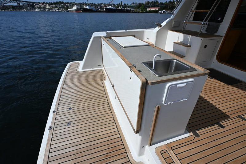 2002 Roger Hill 42' Powercat - FAST FORWARD