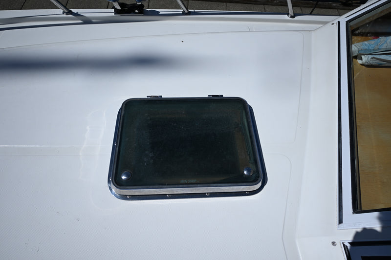 McKinna 47 Sedan - SANDWICH