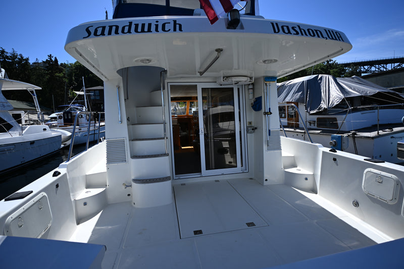 McKinna 47 Sedan - SANDWICH