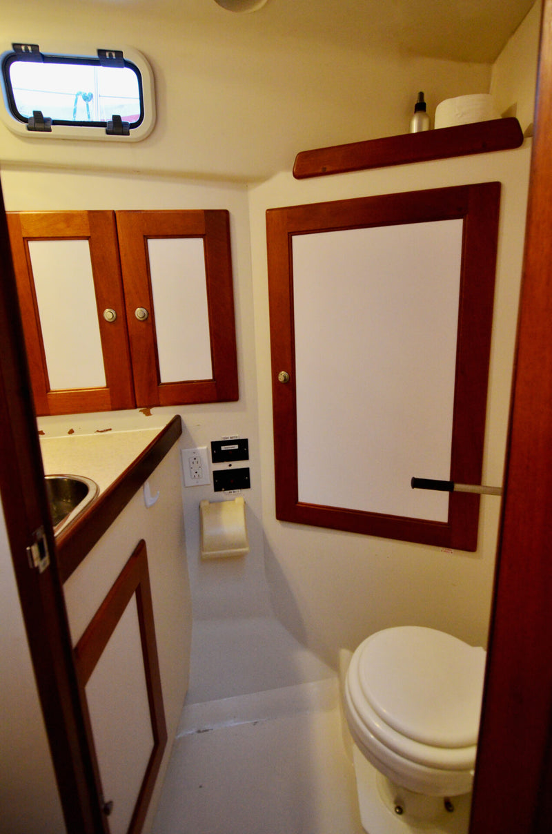 CAPAZ - Perry Pilothouse 48