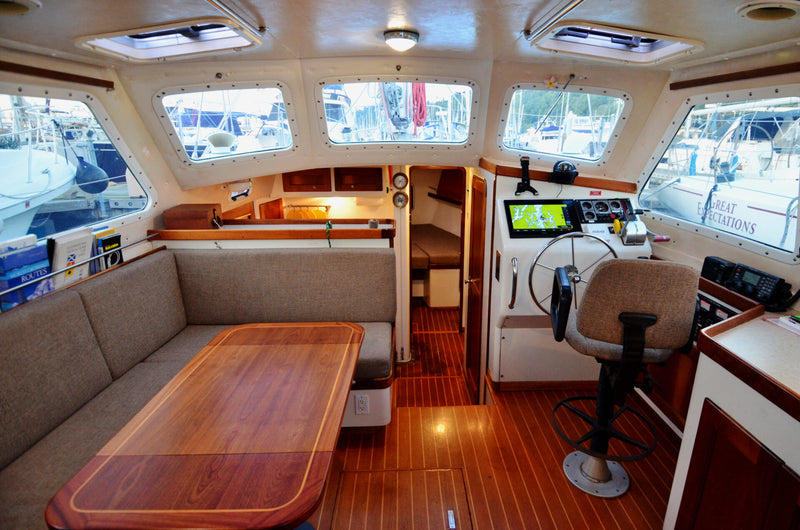 CAPAZ - Perry Pilothouse 48