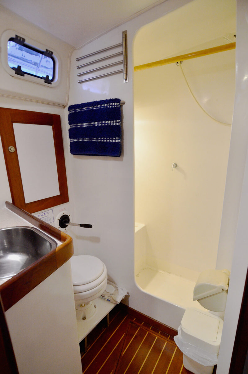 CAPAZ - Perry Pilothouse 48