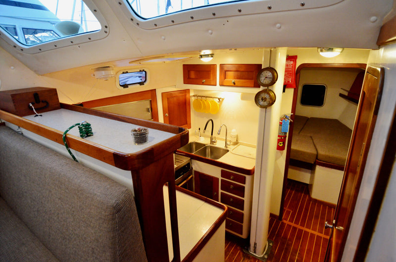 CAPAZ - Perry Pilothouse 48