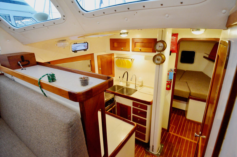 CAPAZ - Perry Pilothouse 48